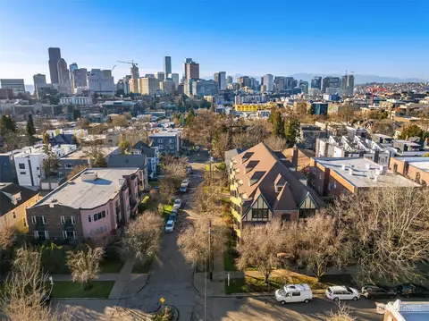 1101 17th Ave #302, Seattle, WA 98122
