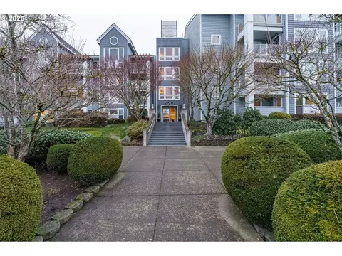 520 SE Columbia River Dr #316, Vancouver, WA 98661