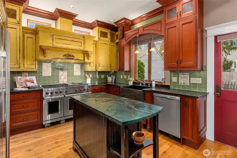 1917 15th Ave E, Seattle, WA 98112 photo 11