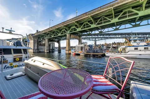 1001 NE Boat St #238, Seattle, WA 98105