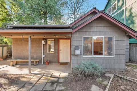 5407 26th Ave SW, Seattle, WA 98106
