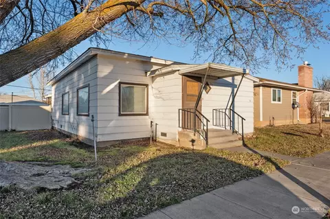 311 E 1st Ave, Odessa, WA 99159
