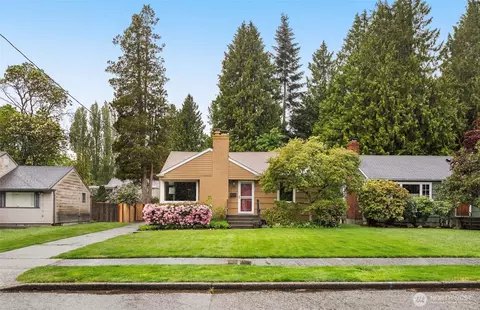 7717 33rd Ave NE, Seattle, WA 98115