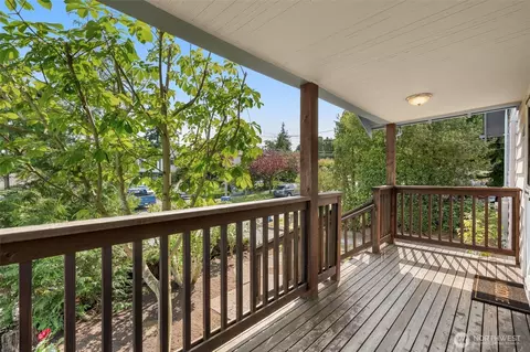 Exterior - 736 N 96th, Seattle, WA 98103 photo 4 of 11