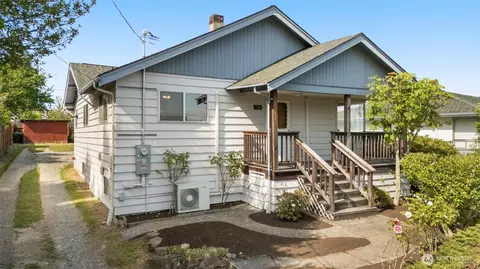 Exterior - 736 N 96th, Seattle, WA 98103 photo 11 of 11
