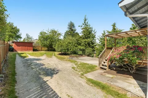 Exterior - 736 N 96th, Seattle, WA 98103 photo 9 of 11