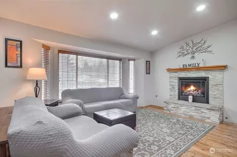 623 187th St E, Spanaway, WA 98387 photo 5