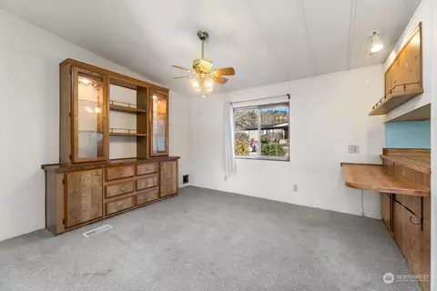 23632 Lake Dr E, Bothell, WA 98021 photo 10