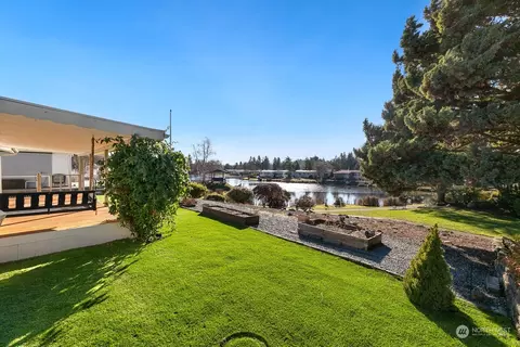 23632 Lake Dr E, Bothell, WA 98021 photo 28