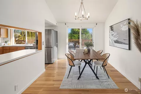 Dining - 24107 45th Ave SE, Bothell, WA 98021 photo 1 of 2