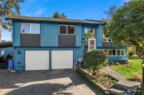 Exterior - 24107 45th Ave SE, Bothell, WA 98021 photo 3 of 17