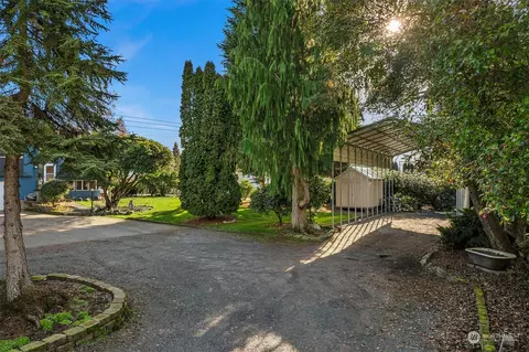 Exterior - 24107 45th Ave SE, Bothell, WA 98021 photo 16 of 17