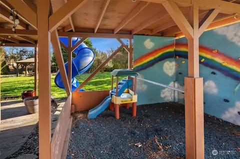 Exterior - 24107 45th Ave SE, Bothell, WA 98021 photo 11 of 17