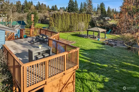 Exterior - 24107 45th Ave SE, Bothell, WA 98021 photo 8 of 17