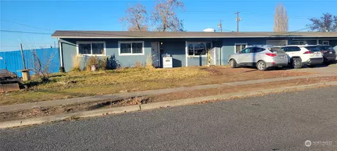 8914 Travis Dr #A, Moses Lake, WA 98837