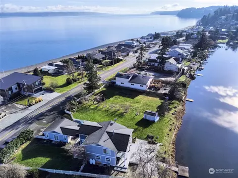 1336 Beach Dr, Camano Island, WA 98282