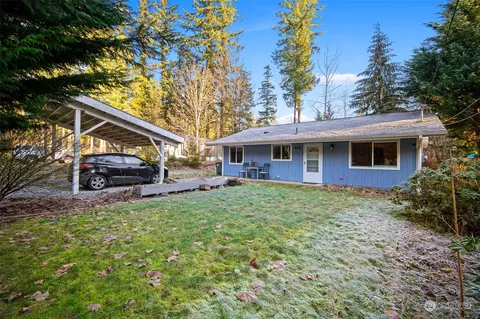 8274 Golden Valley Blvd, Maple Falls, WA 98266