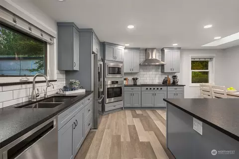 Kitchen - 2216 138th Pl SE, Mill Creek, WA 98012 photo 5 of 6