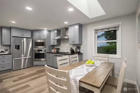 Kitchen - 2216 138th Pl SE, Mill Creek, WA 98012 photo 3 of 6