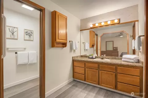 Bath - 2216 138th Pl SE, Mill Creek, WA 98012 photo 1 of 3