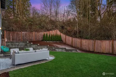 Exterior - 12009 NE 173rd Ct, Bothell, WA 98011 photo 4 of 5