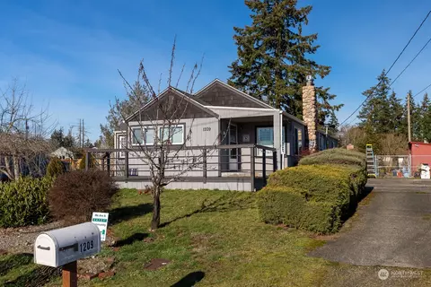 1209 111th St S, Tacoma, WA 98444