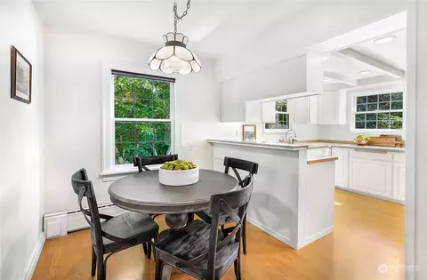 Dining - 9722 Cherry St, Edmonds, WA 98020 photo 2 of 2