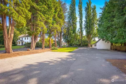 Exterior - 9722 Cherry St, Edmonds, WA 98020 photo 6 of 18