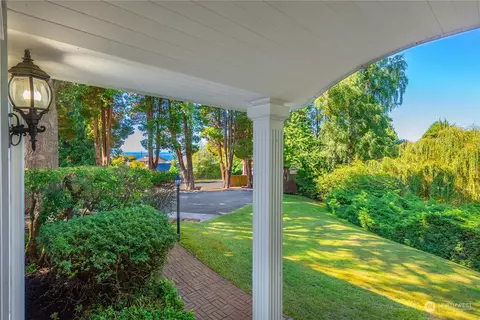 Exterior - 9722 Cherry St, Edmonds, WA 98020 photo 11 of 18