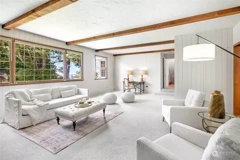 Living - 9722 Cherry St, Edmonds, WA 98020 photo 3 of 4