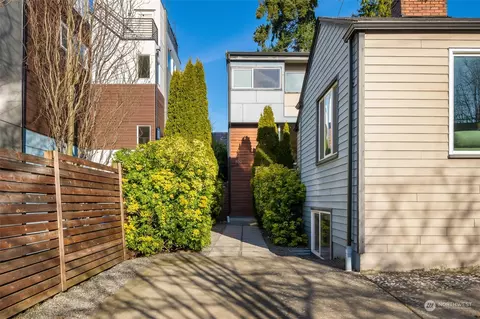 830 NW 53rd St #B, Seattle, WA 98107