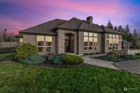 74 Lasalle Dr, Kelso, WA 98626