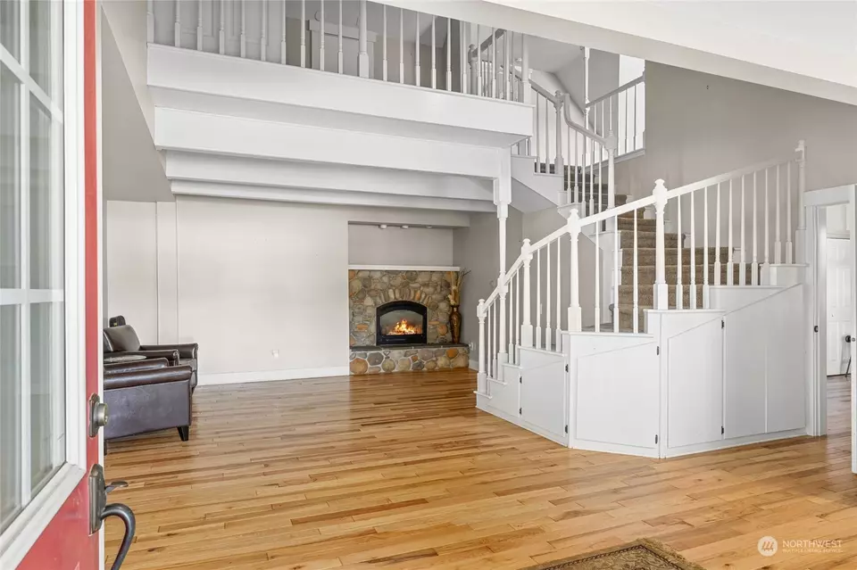 Entry Way - 3550 Nelson Siding Rd, Cle Elum, WA 98922 photo 2 of 4