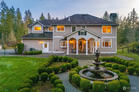 29322 SE 374th St, Enumclaw, WA 98022