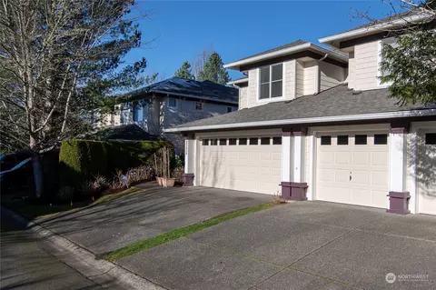 23928 SE 7th St, Sammamish, WA 98074
