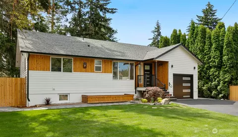 521 NE 123rd St, Seattle, WA 98125