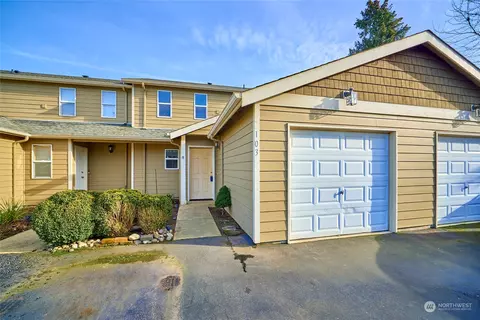 304 29th St SE #103, Auburn, WA 98002