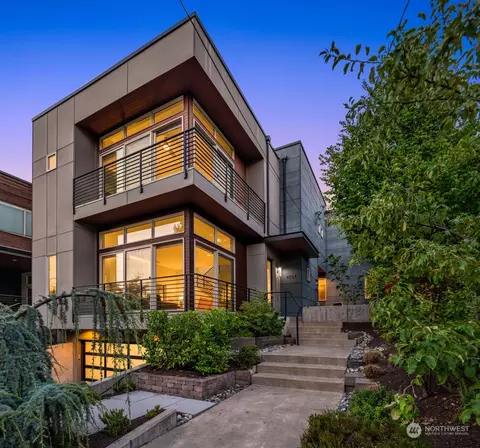 4554 45th Ave NE, Seattle, WA 98105