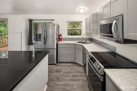 Kitchen - 17807 30th Dr SE, Bothell, WA 98012 photo 1 of 2