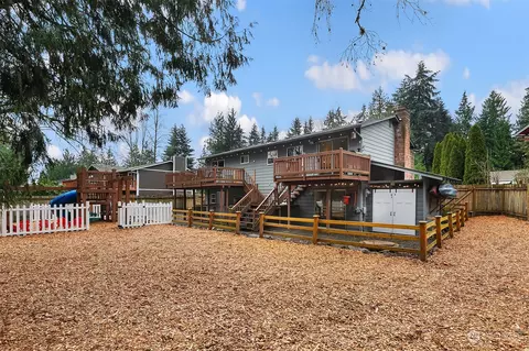Exterior - 17807 30th Dr SE, Bothell, WA 98012 photo 4 of 9