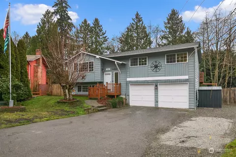 Exterior - 17807 30th Dr SE, Bothell, WA 98012 photo 8 of 9