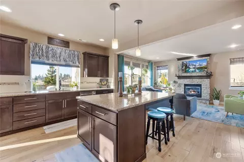 Kitchen - 18118 40th Dr SE, Bothell, WA 98012 photo 2 of 3