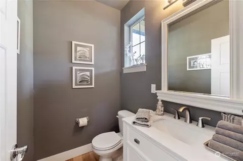 Bath - 18118 40th Dr SE, Bothell, WA 98012 photo 1 of 3