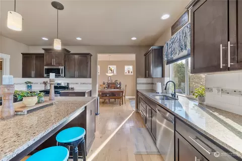 Kitchen - 18118 40th Dr SE, Bothell, WA 98012 photo 3 of 3
