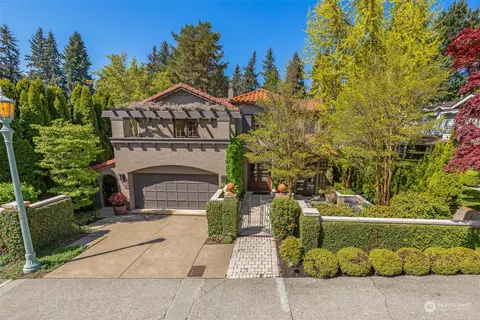1703 Parkside Dr E, Seattle, WA 98112