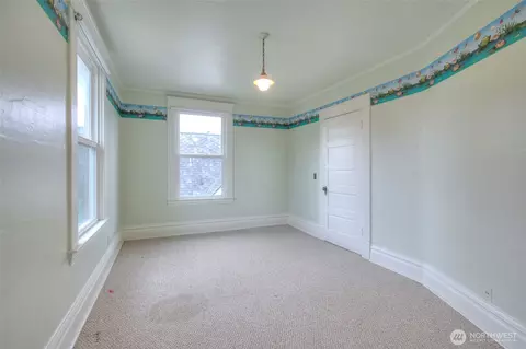 Bedroom - 117 E 5th St, Aberdeen, WA 98520 photo 3 of 4