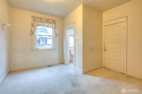 Bedroom - 117 E 5th St, Aberdeen, WA 98520 photo 1 of 4