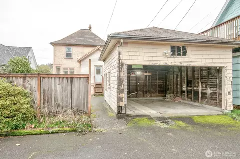 Exterior - 117 E 5th St, Aberdeen, WA 98520 photo 4 of 4