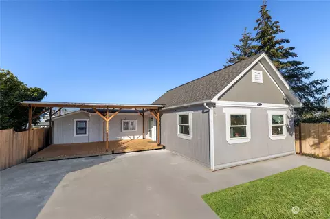 419 E 35th St, Tacoma, WA 98404