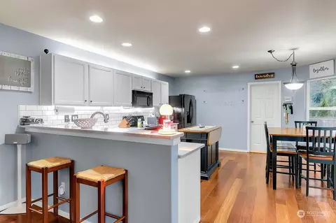Kitchen - 4828 112th St SE, Everett, WA 98208 photo 3 of 3